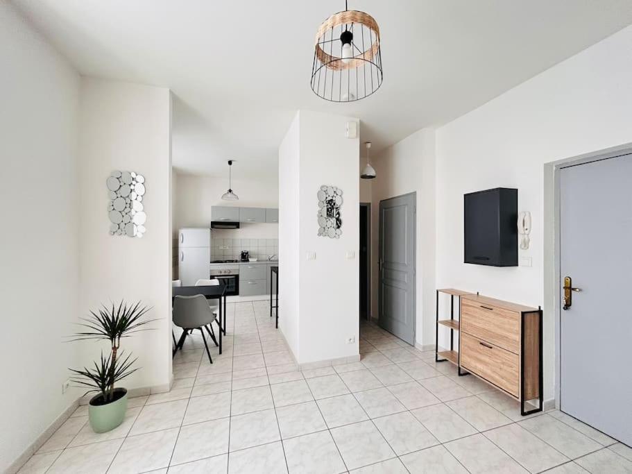 Appartement 1 Chambre Rue Faubourg De Besancon Montbéliard Buitenkant foto